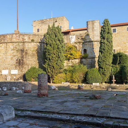 Casa Vacanze Penelope In Centro Storico Trieste Exterior foto